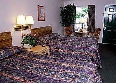 Surrey Inn Branson Zimmer foto